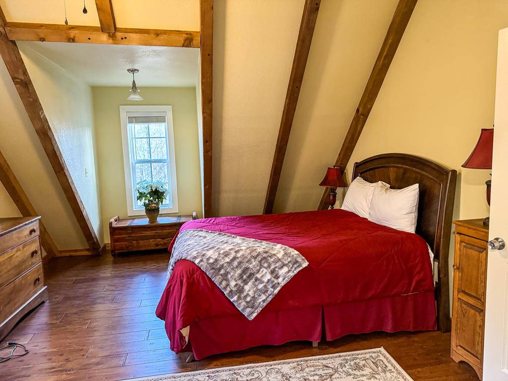 429432 Hayesville Residential