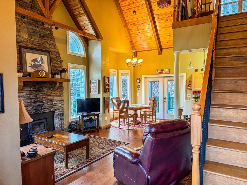 429432 Hayesville Residential