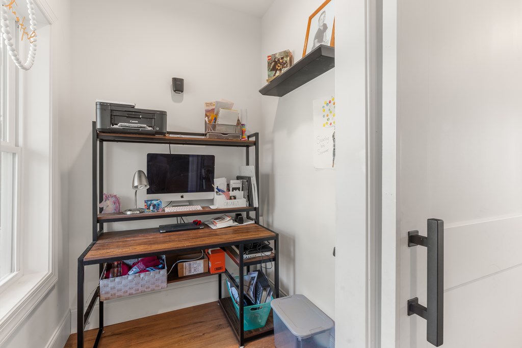 429435 Young Harris Residential