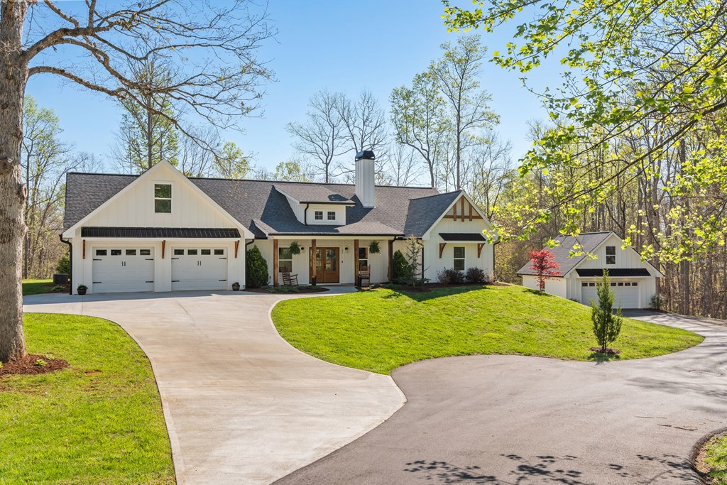 429435 Young Harris Residential