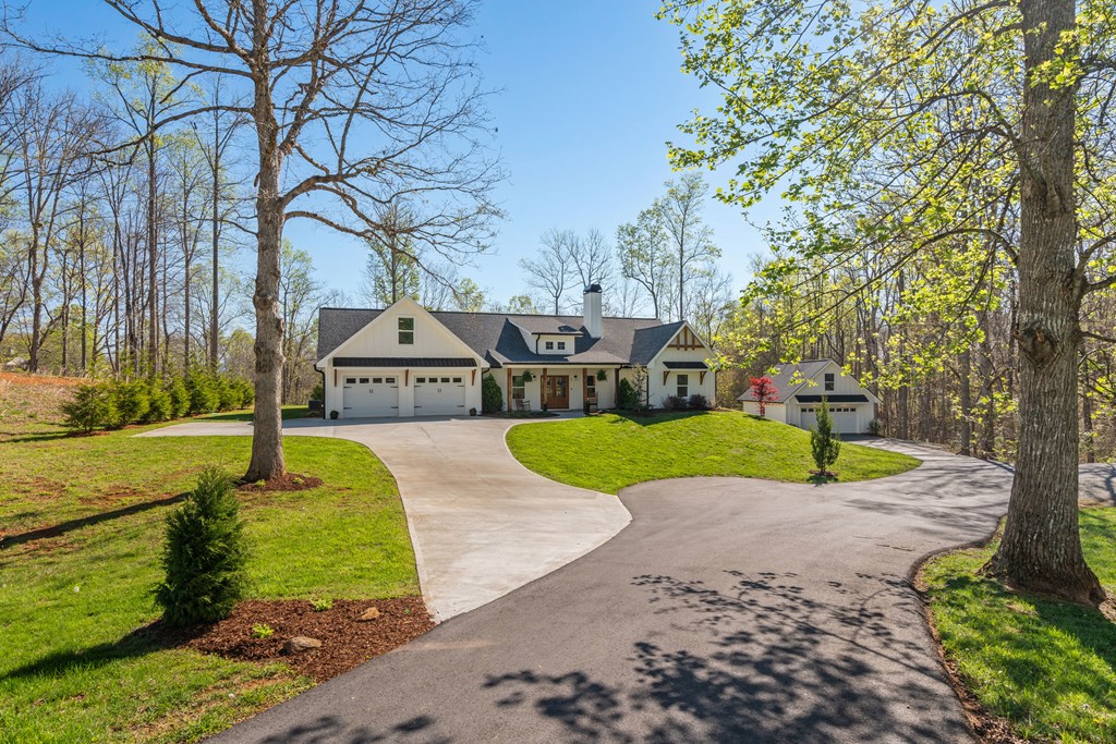 429435 Young Harris Residential