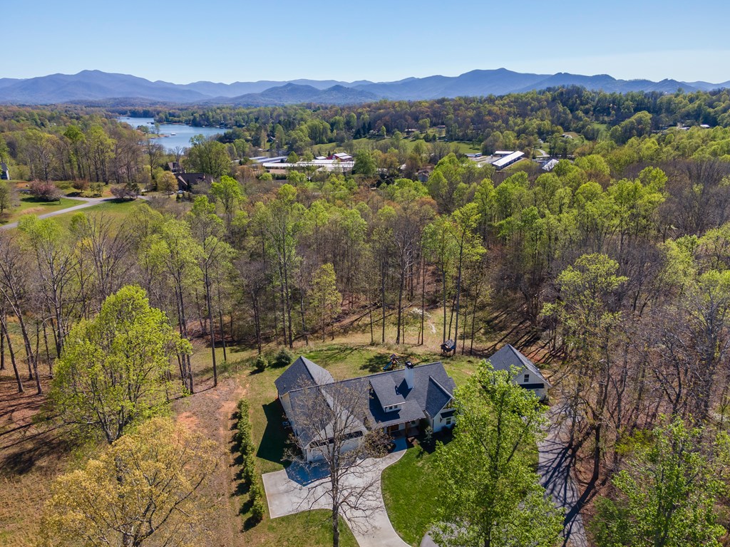 429435 Young Harris Residential