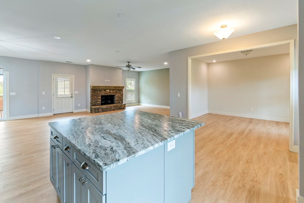 429452 Blairsville Residential