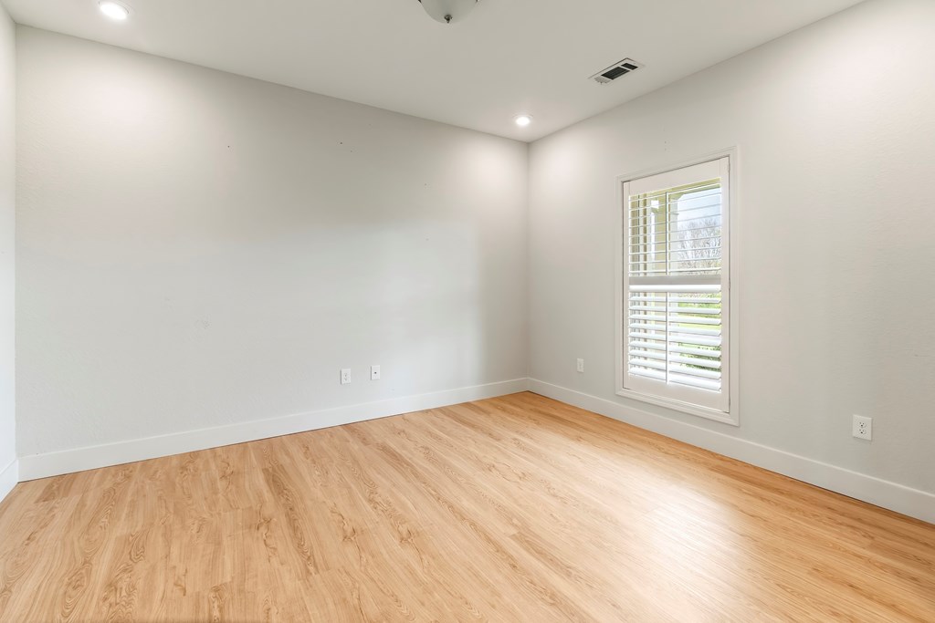 429452 Blairsville Residential