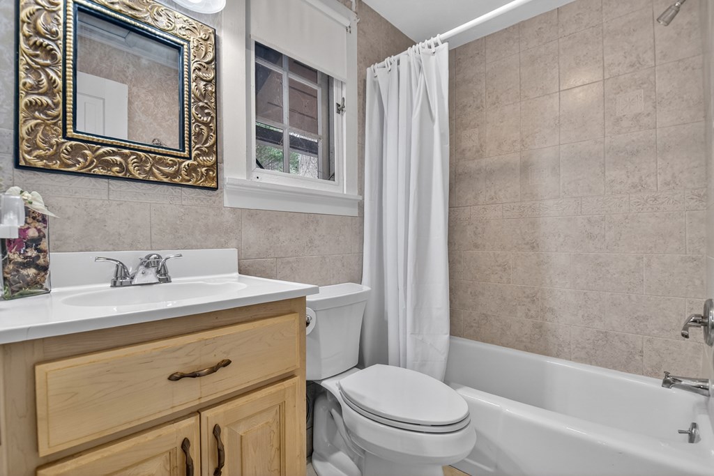 429453 Murphy Residential