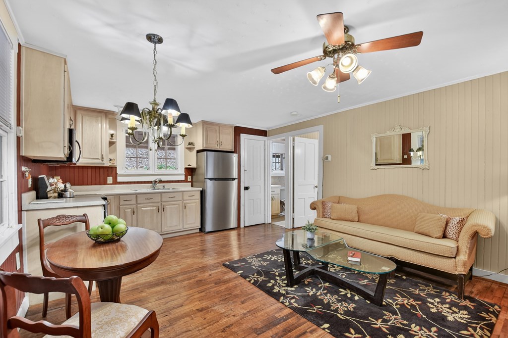 429453 Murphy Residential