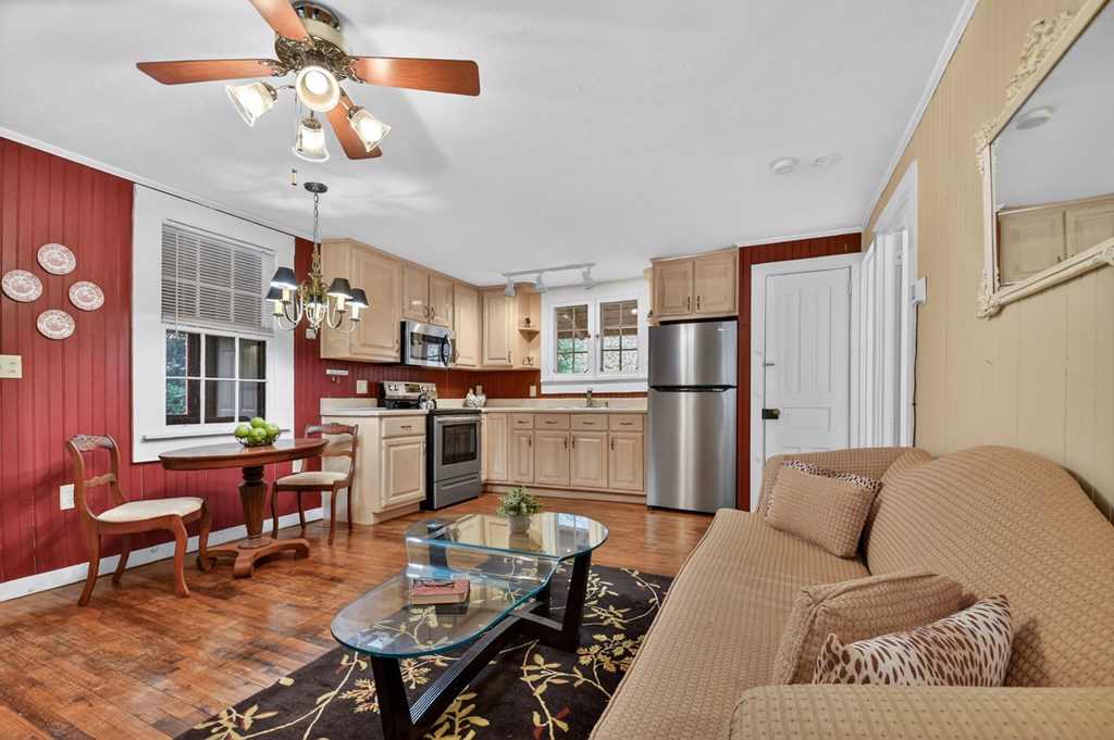 429453 Murphy Residential