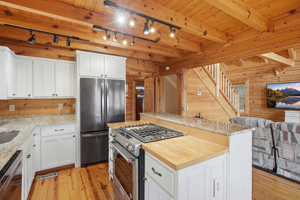 429455 Ellijay Residential