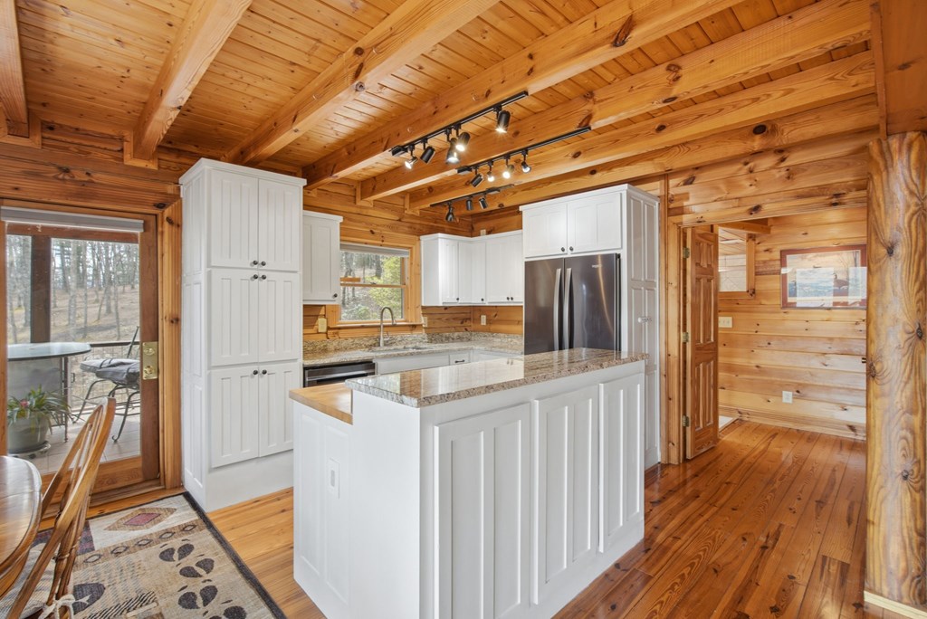 429455 Ellijay Residential