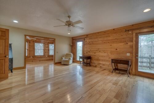 429468 Young Harris Residential