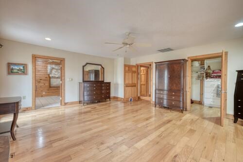 429468 Young Harris Residential