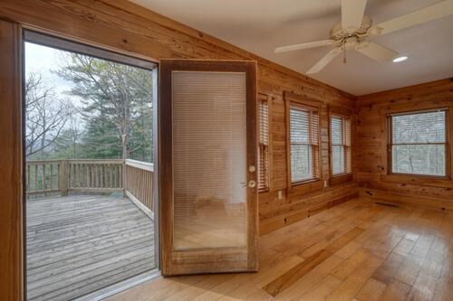 429468 Young Harris Residential