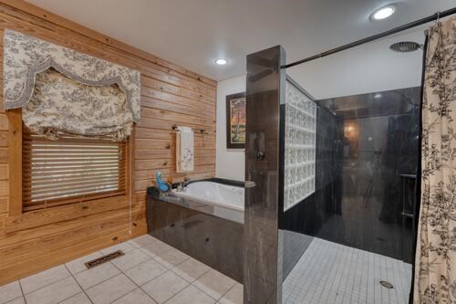 429468 Young Harris Residential