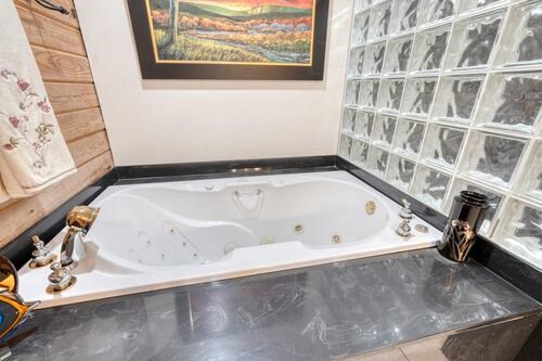 429468 Young Harris Residential