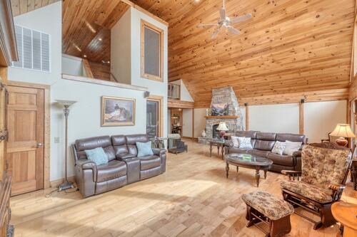 429468 Young Harris Residential