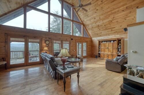 429468 Young Harris Residential