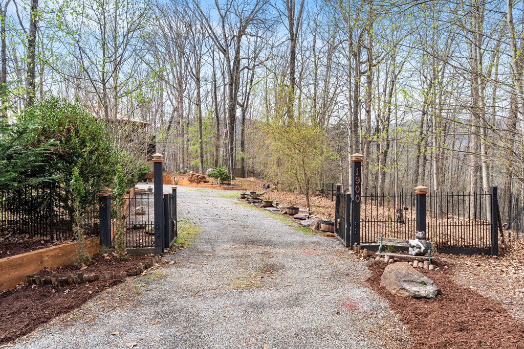 429472 Hiawassee Residential