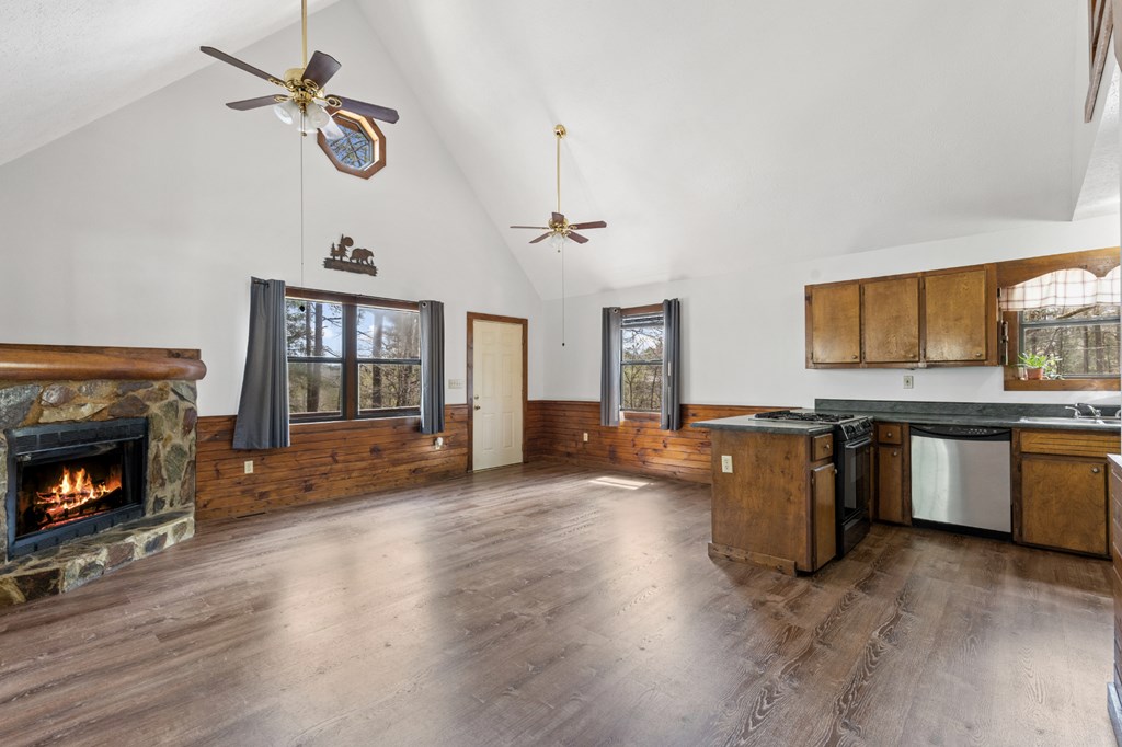 429477 Morganton Residential