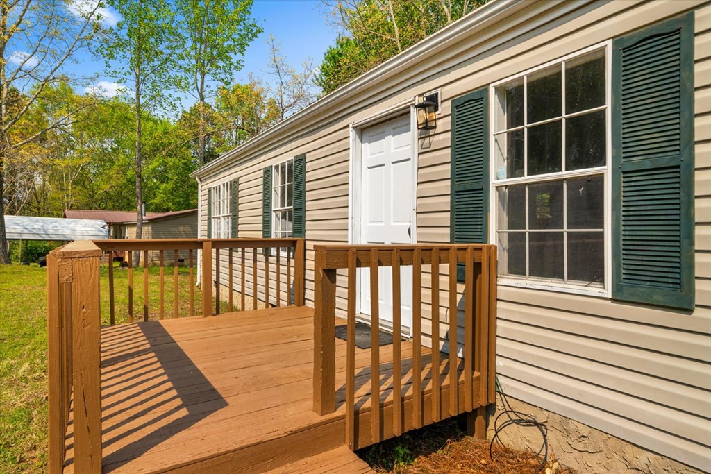 429478 Chatsworth Residential