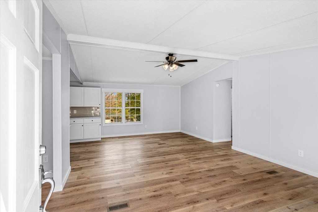 429478 Chatsworth Residential