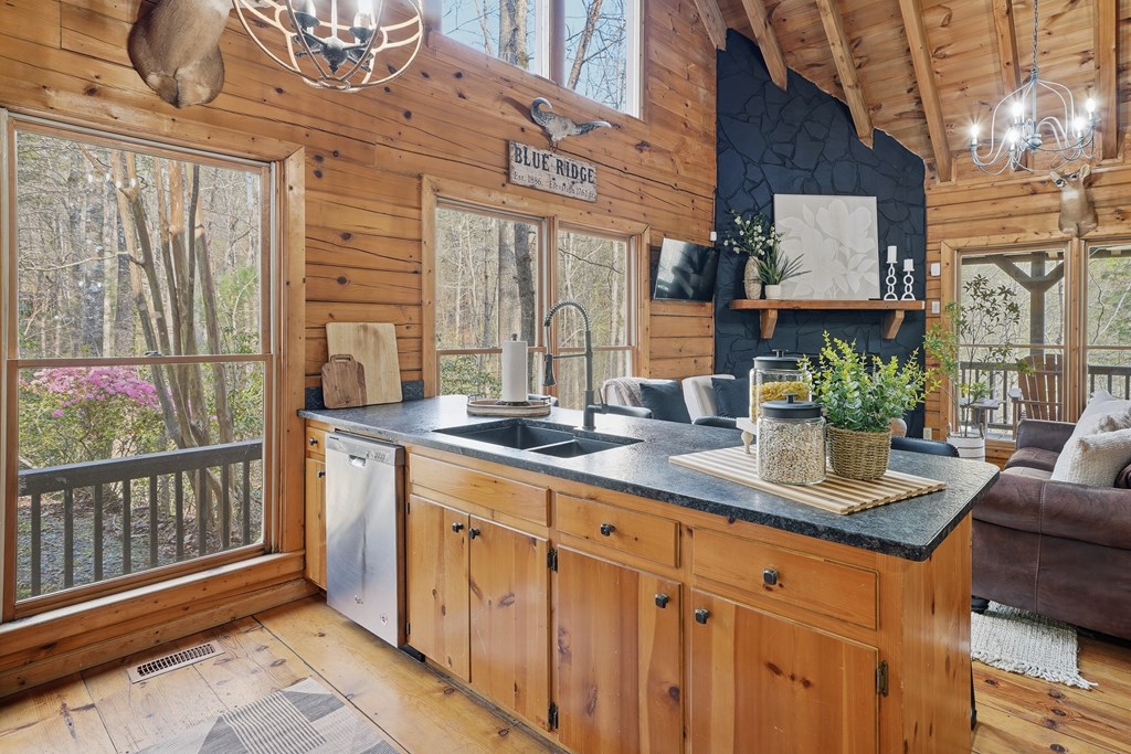 429487 Cherry Log Residential