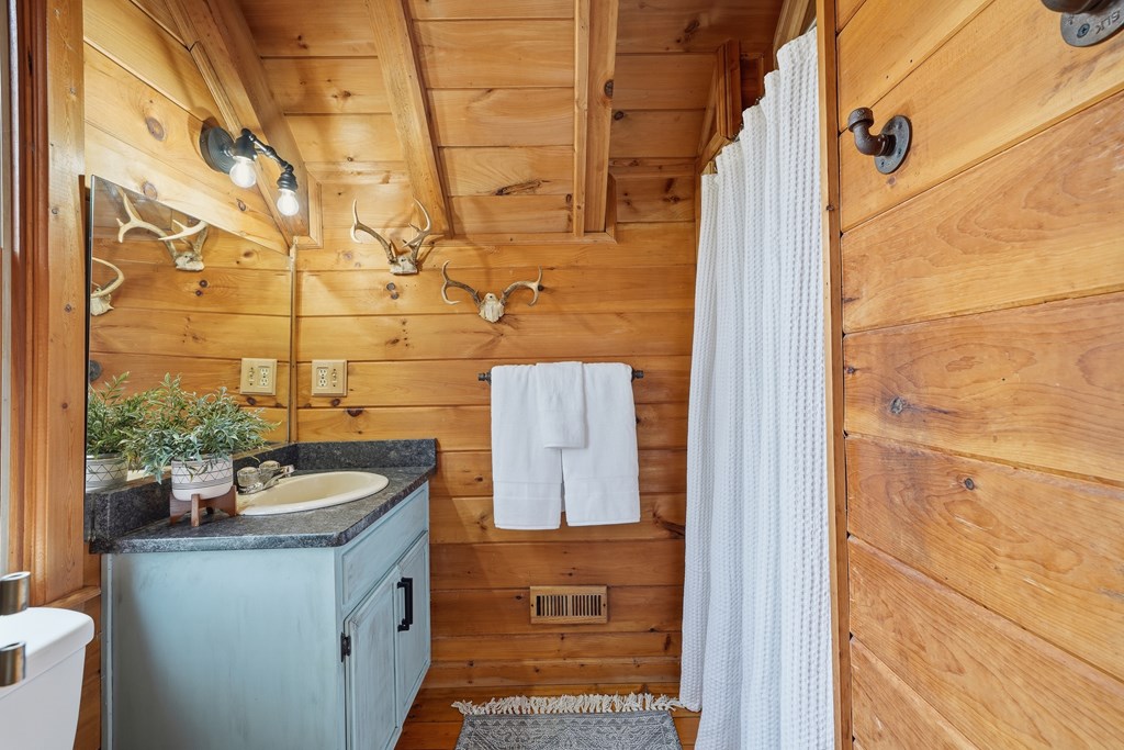 429487 Cherry Log Residential