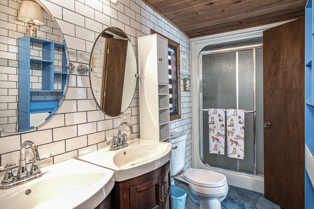 429493 Andrews Residential