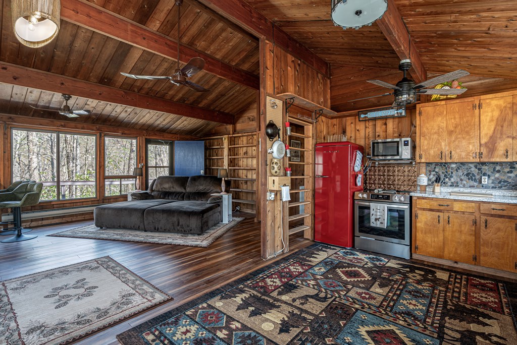 429493 Andrews Residential