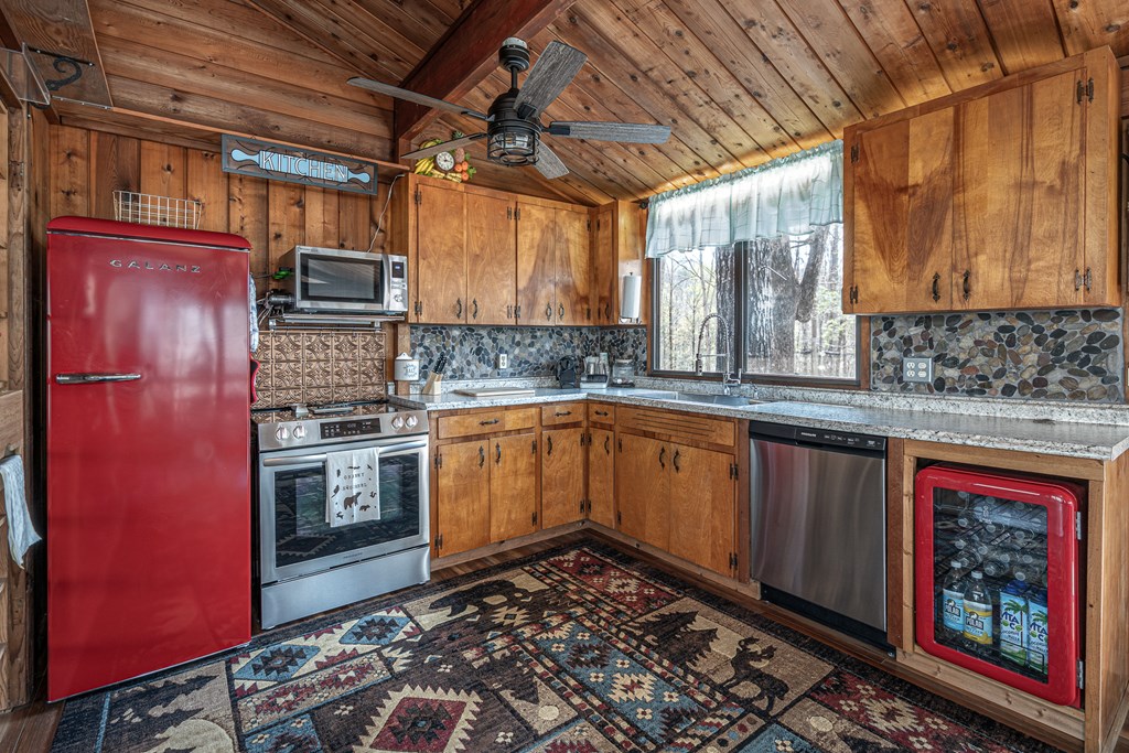 429493 Andrews Residential