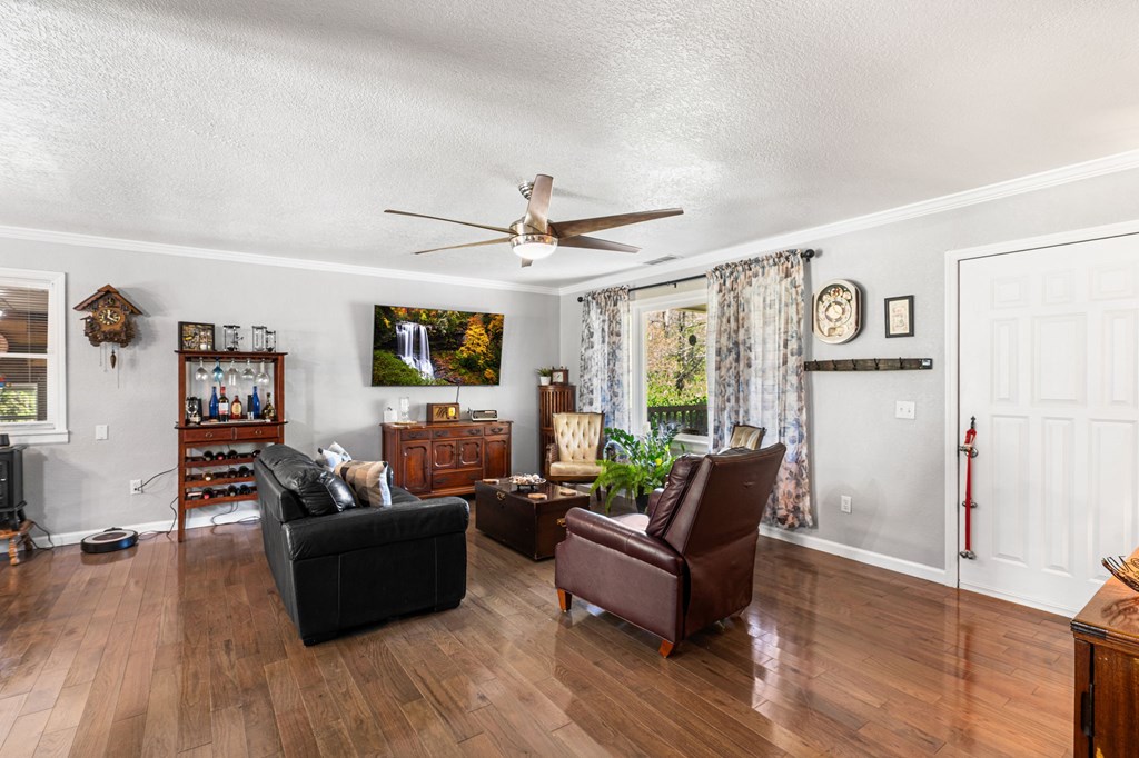 429494 Hayesville Residential