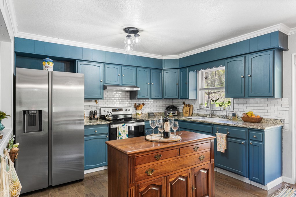 429494 Hayesville Residential