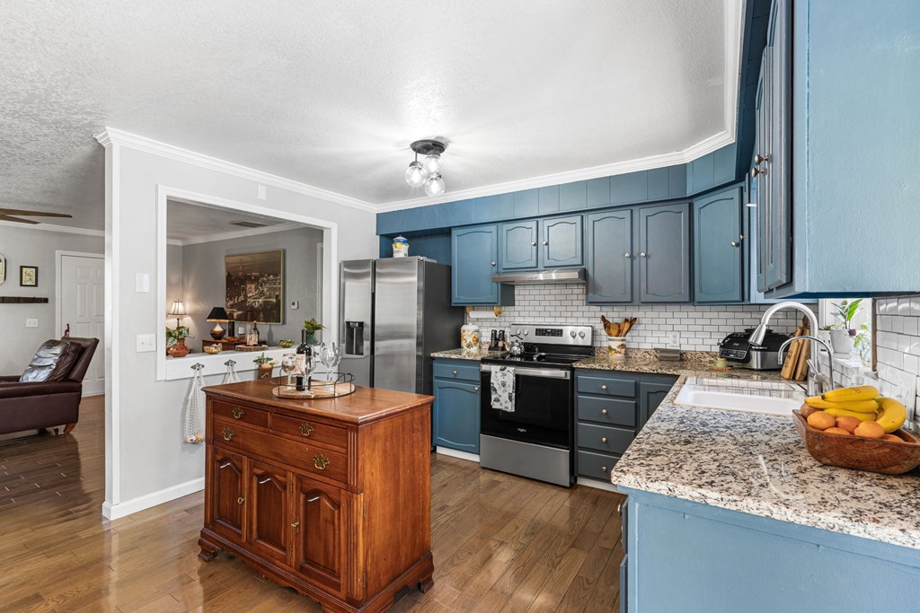 429494 Hayesville Residential