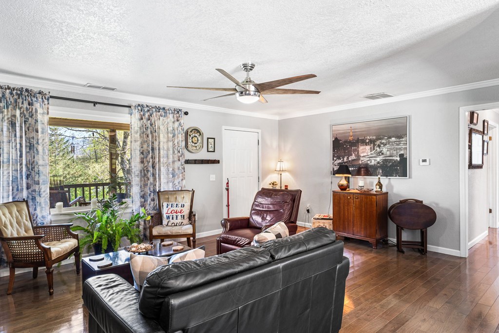 429494 Hayesville Residential