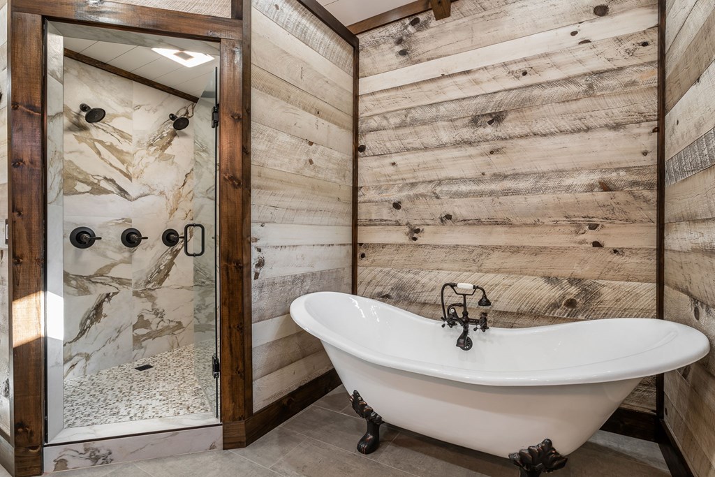 429495 Blue Ridge Residential