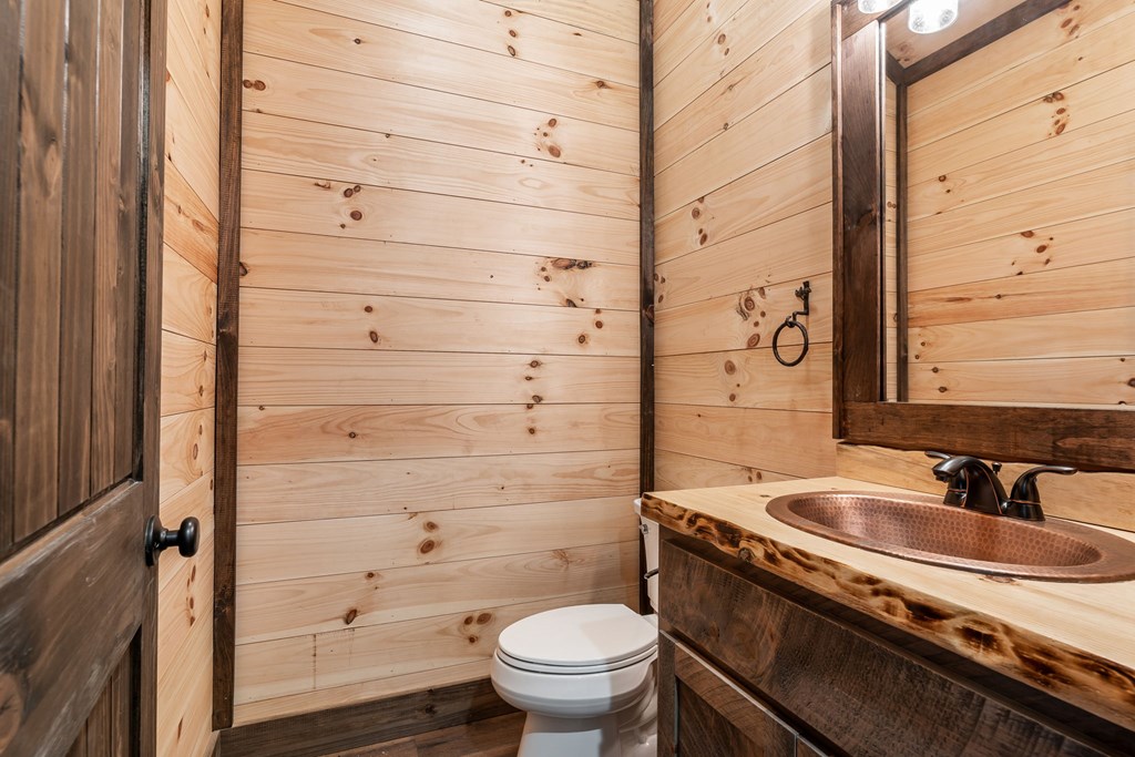 429495 Blue Ridge Residential