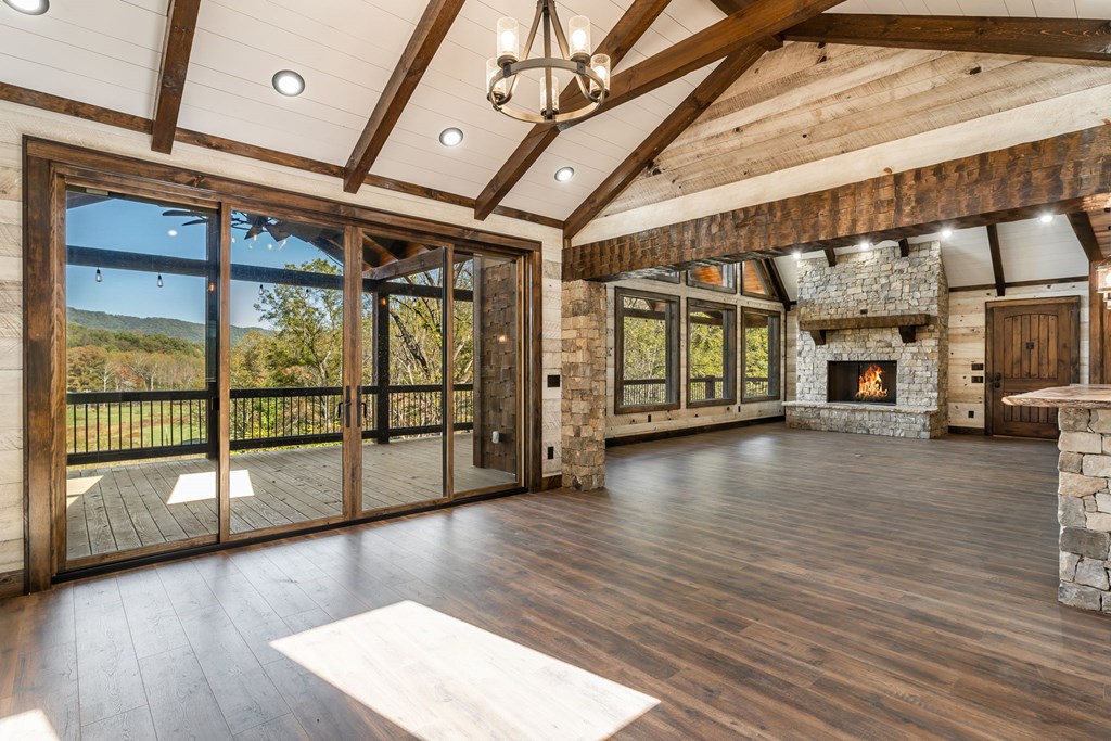 429495 Blue Ridge Residential