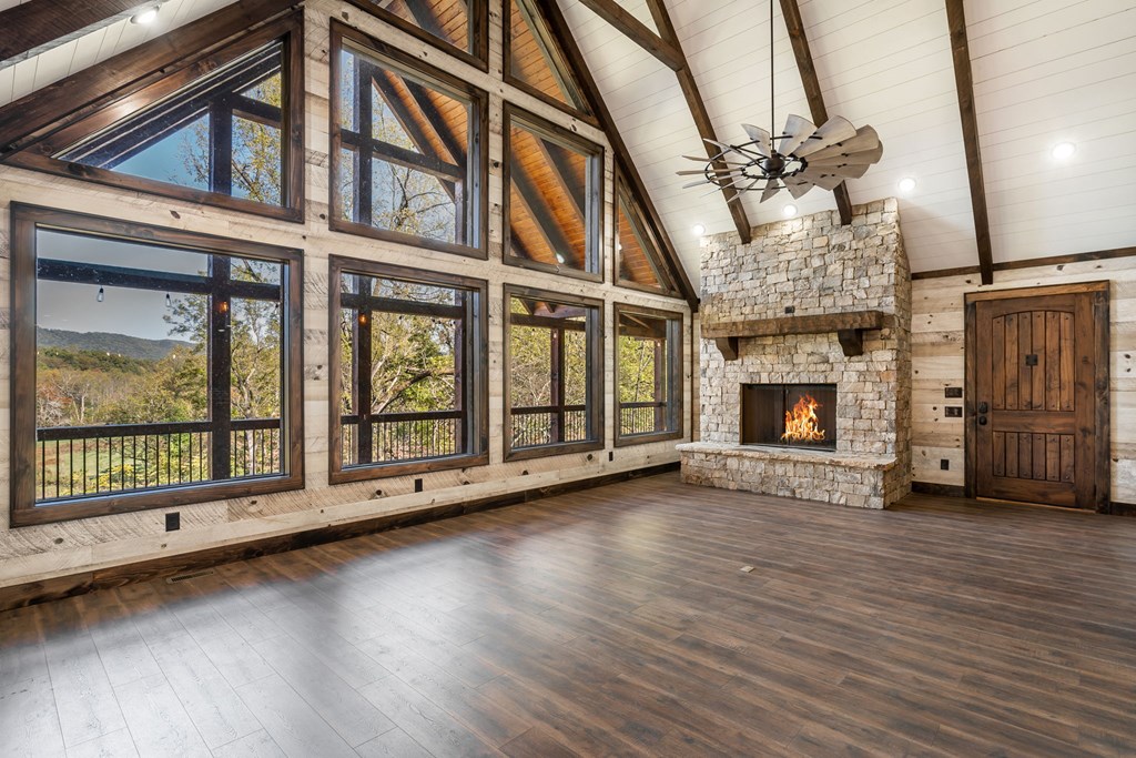 429495 Blue Ridge Residential