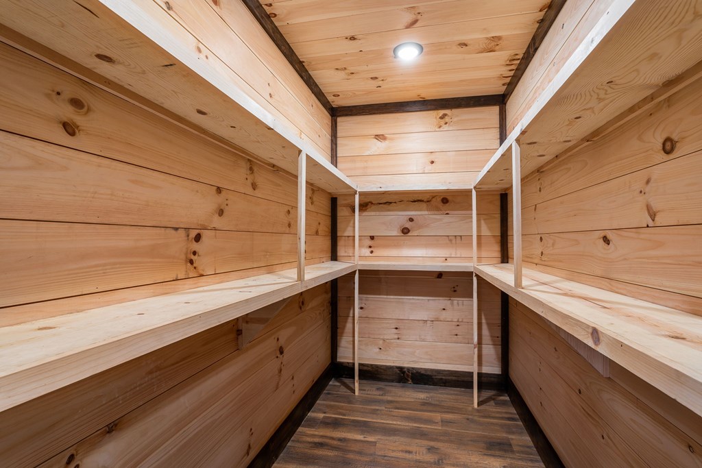 429495 Blue Ridge Residential