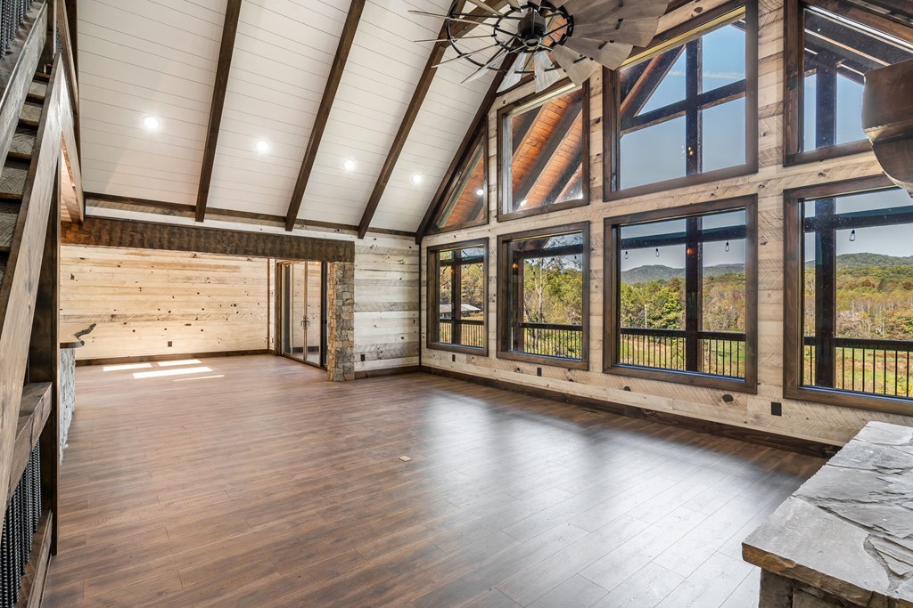 429495 Blue Ridge Residential