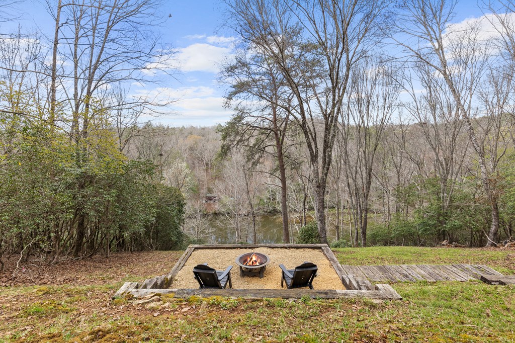 429498 Mineral Bluff Residential