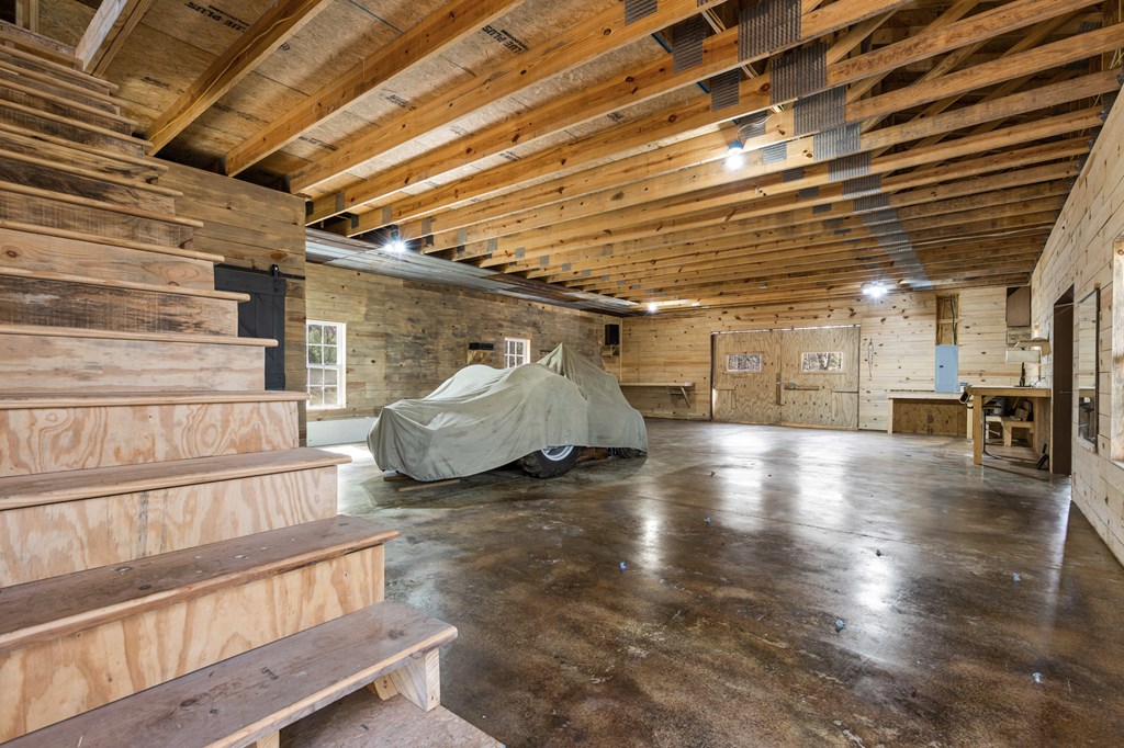 429498 Mineral Bluff Residential