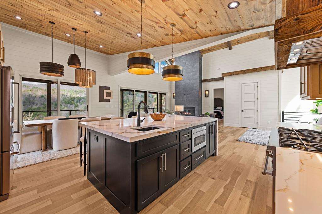 429499 Cherry Log Residential