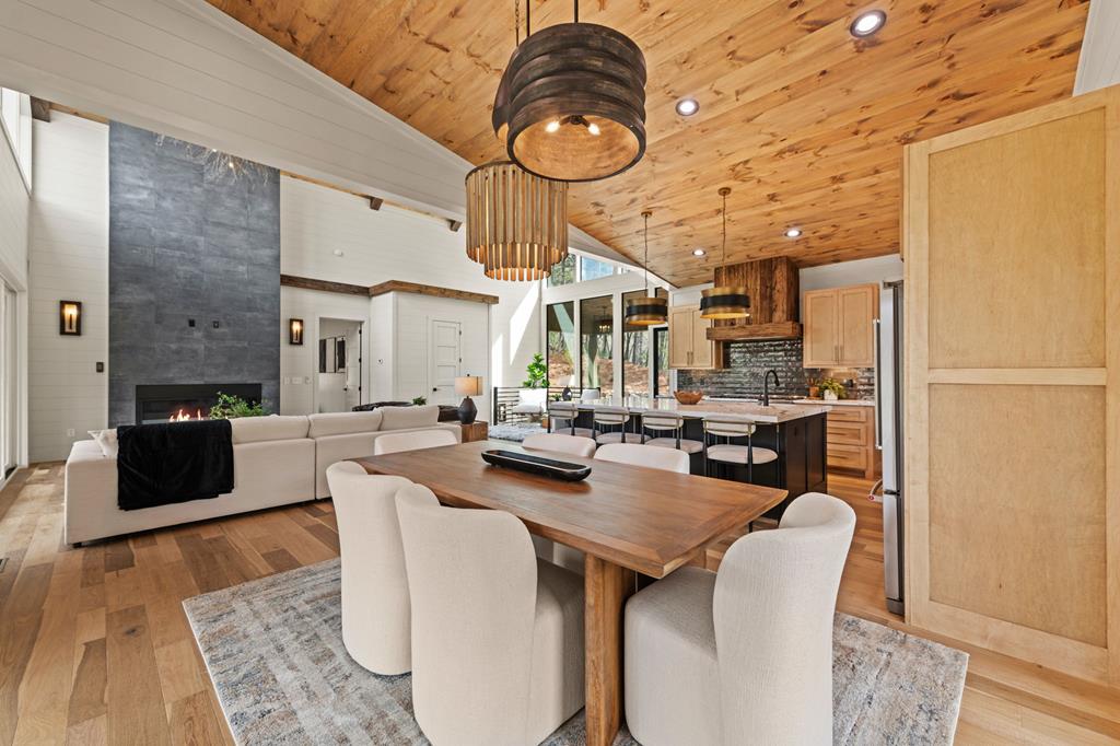 429499 Cherry Log Residential