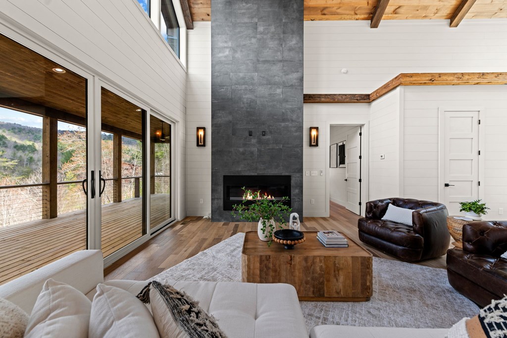 429499 Cherry Log Residential