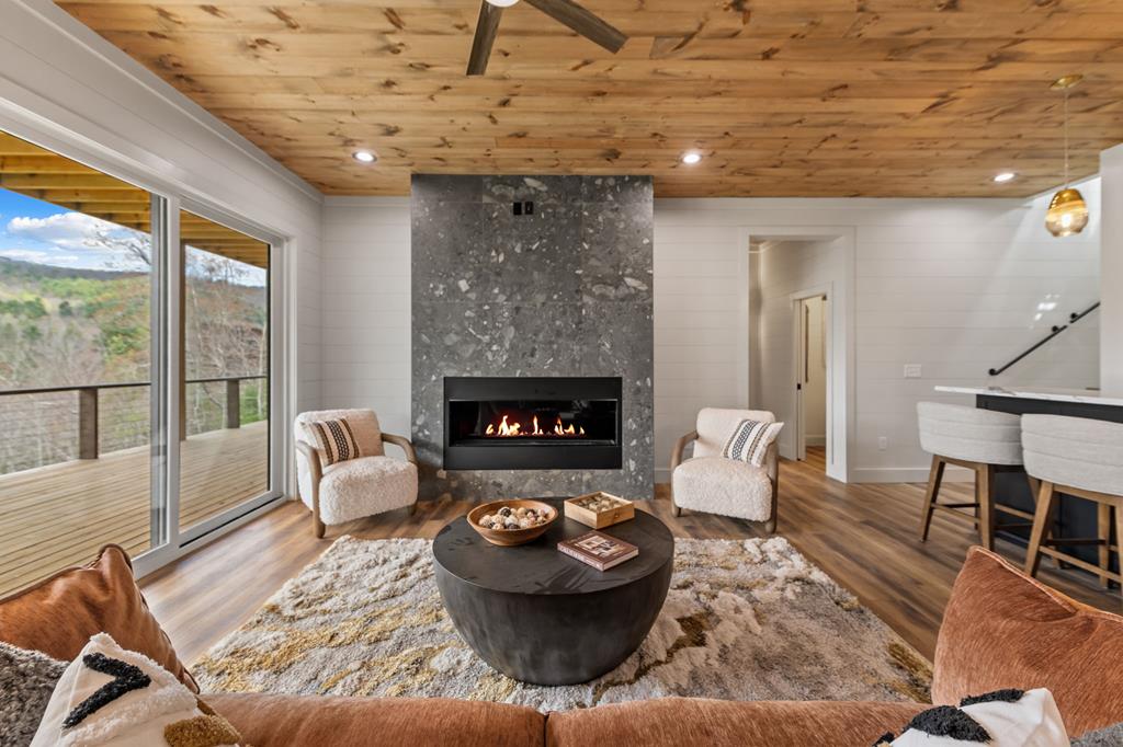 429499 Cherry Log Residential