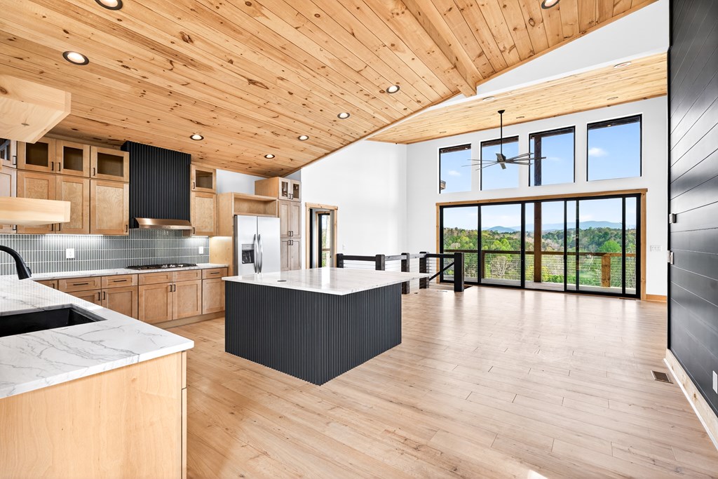 429502 Ellijay Residential