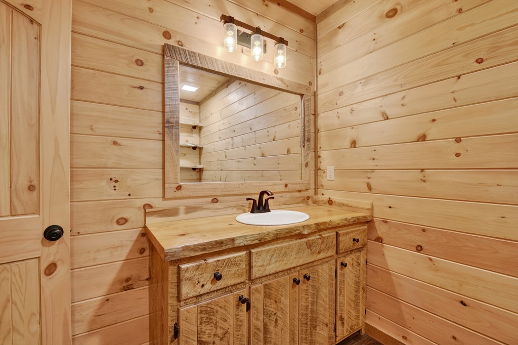 429505 Blue Ridge Residential