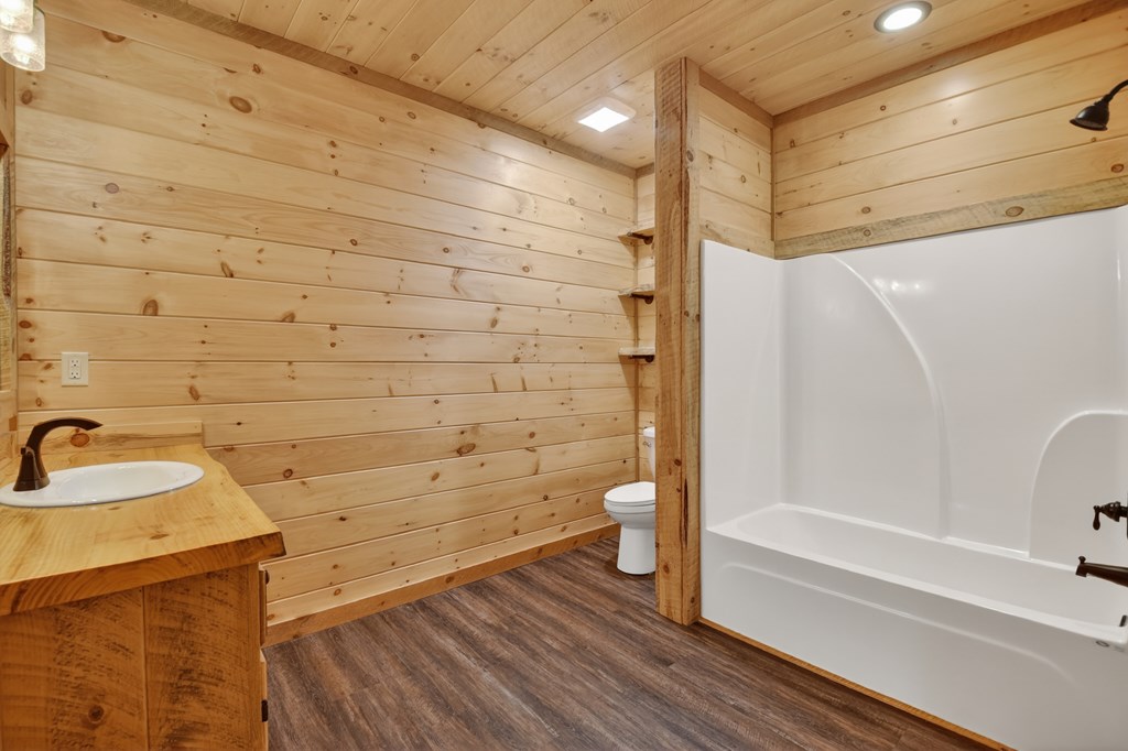 429505 Blue Ridge Residential