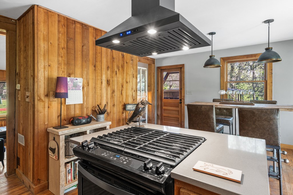 429511 Hayesville Residential