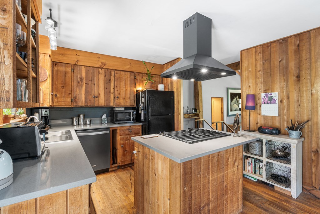 429511 Hayesville Residential